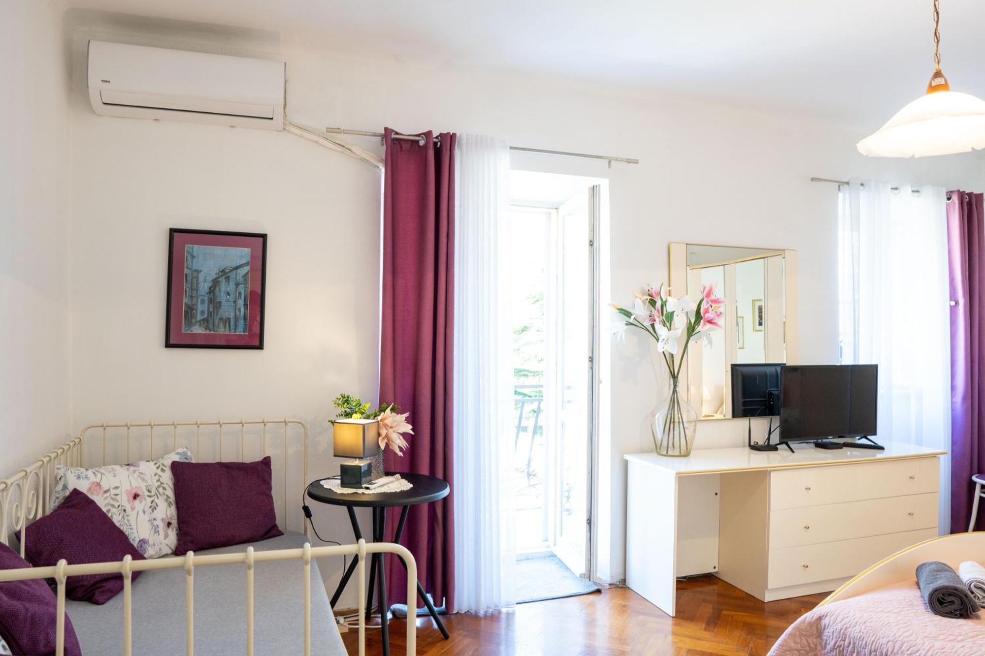 M&B Apartment Cattaro Esterno foto